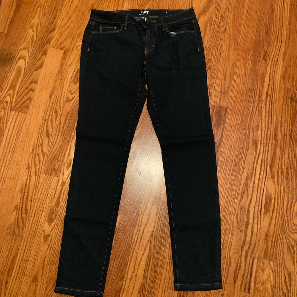 Ann Taylor loft dark wash “modern skinny” size 6 jeans